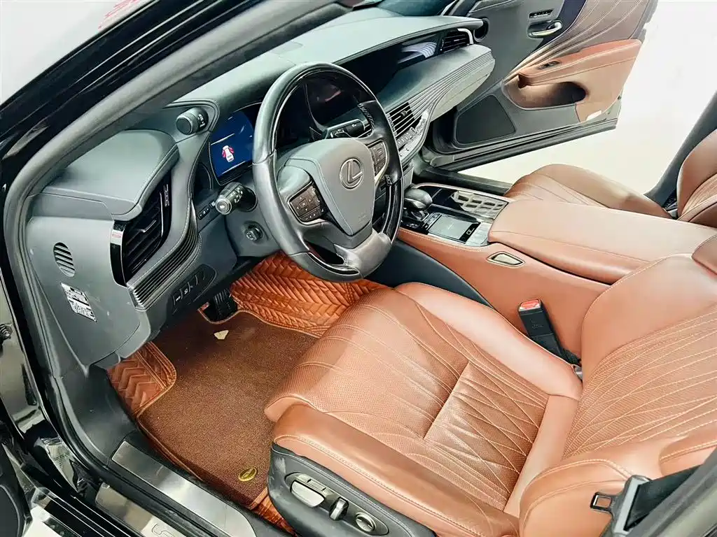 Lexus LS 2018 500h Executive VI