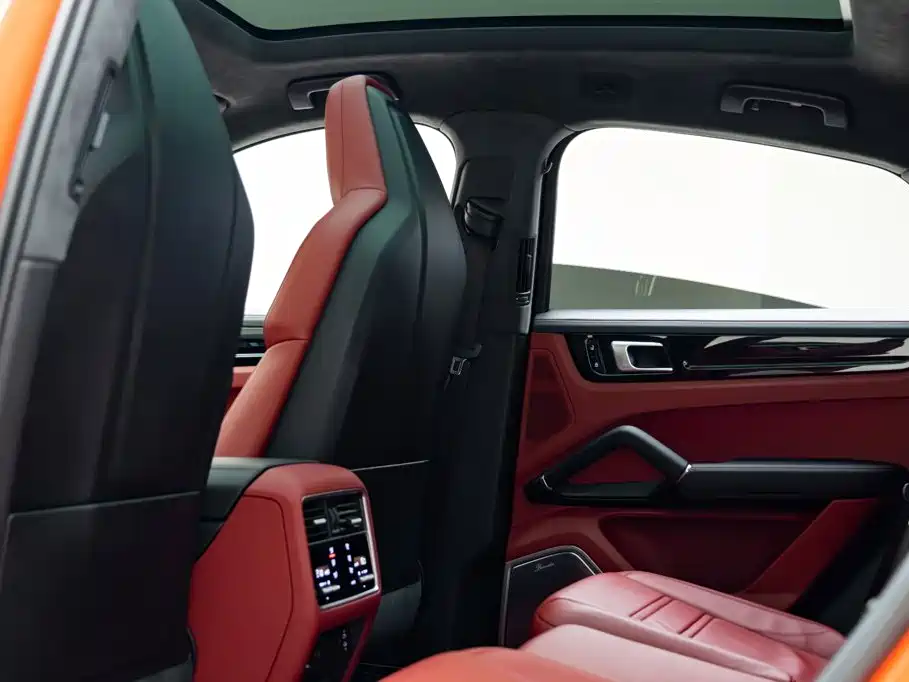 Porsche Cayenne — миниатюра 11