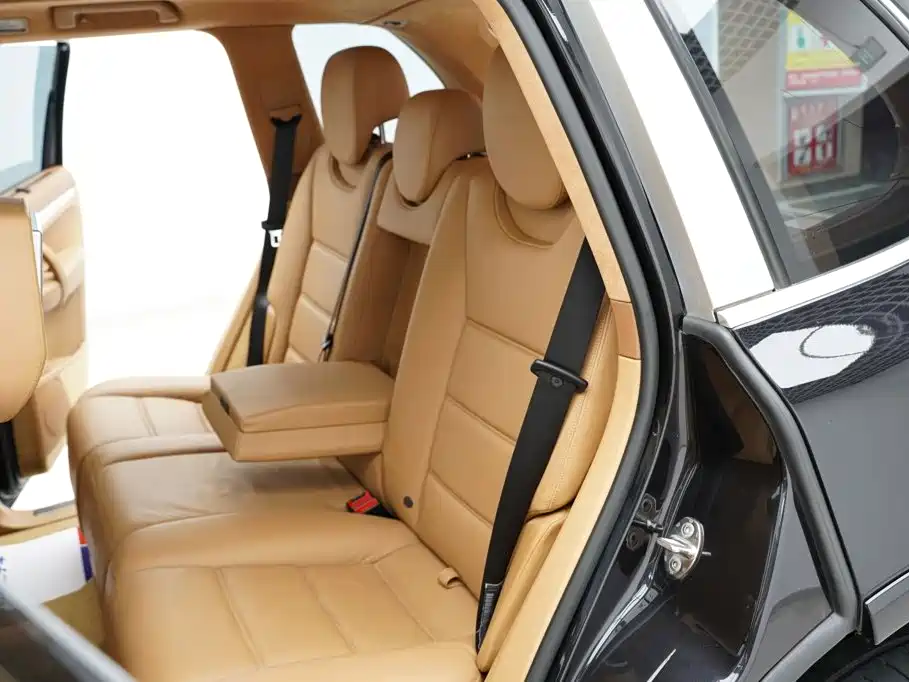 Porsche Cayenne — миниатюра 11