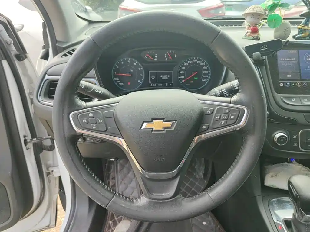 Chevrolet Equinox — миниатюра 11