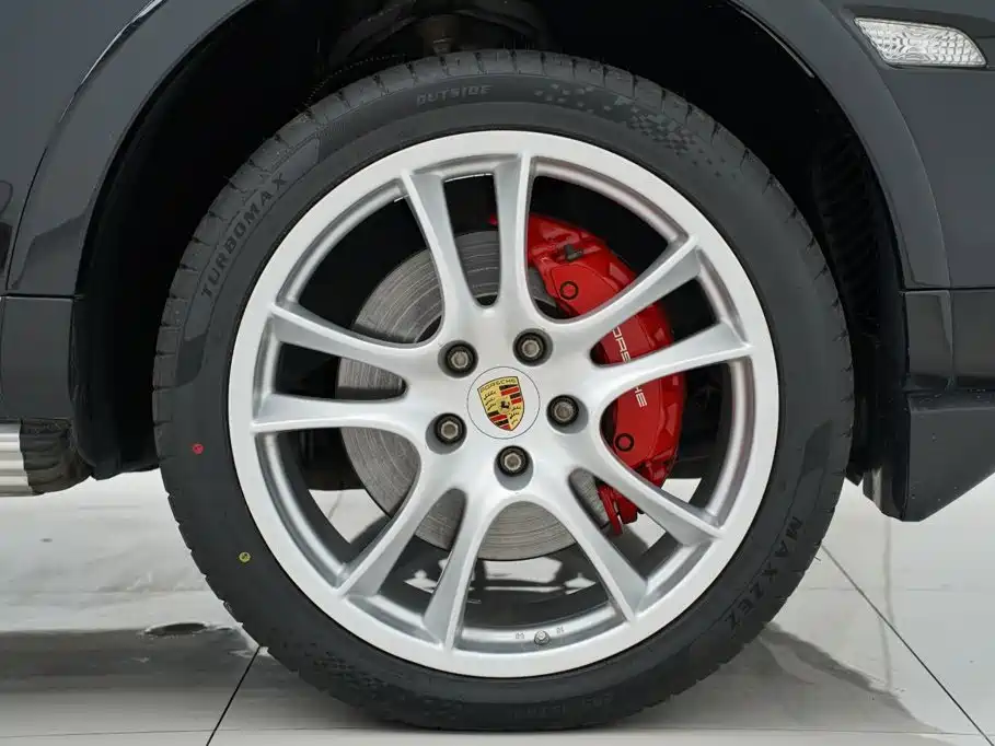 Porsche Cayenne — миниатюра 32