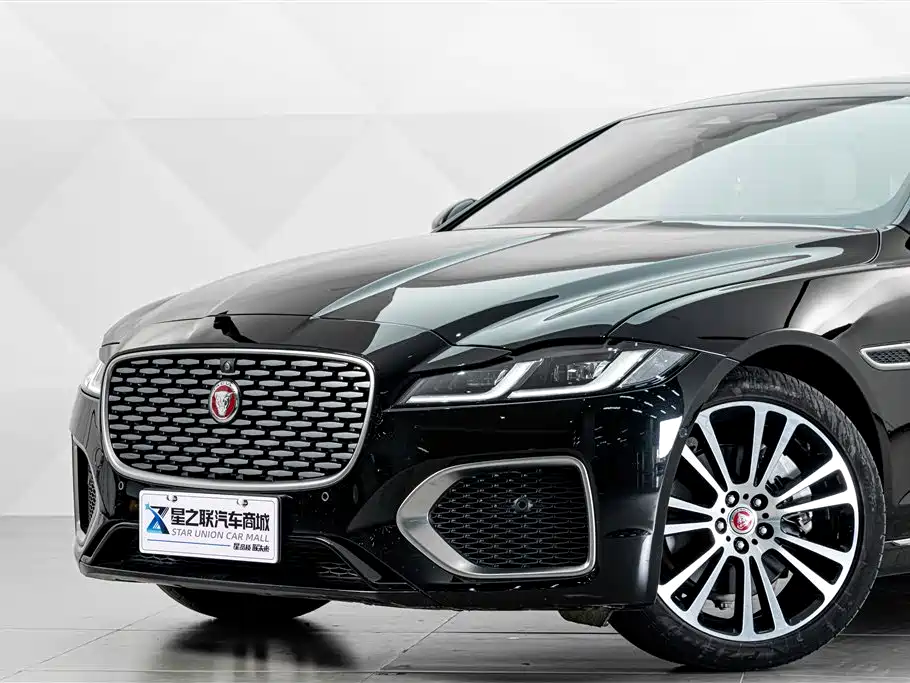 Jaguar XFL 2024 2.0T P250 Premium Luxury