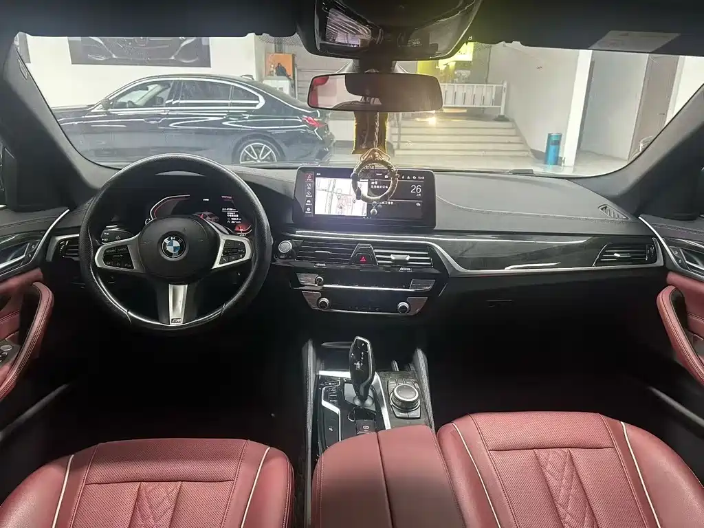 BMW 5 SERIES