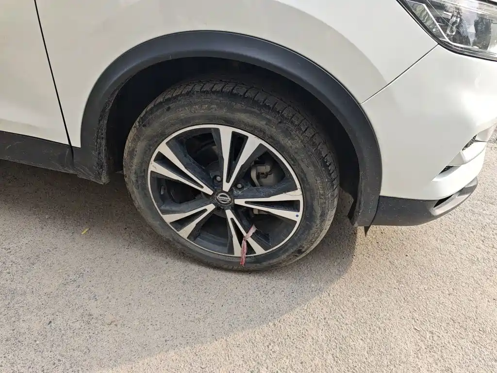 Nissan Qashqai — миниатюра 8