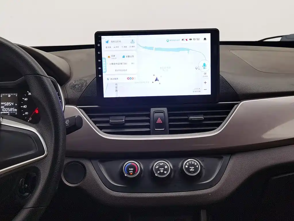 Baojun 310W — миниатюра 12