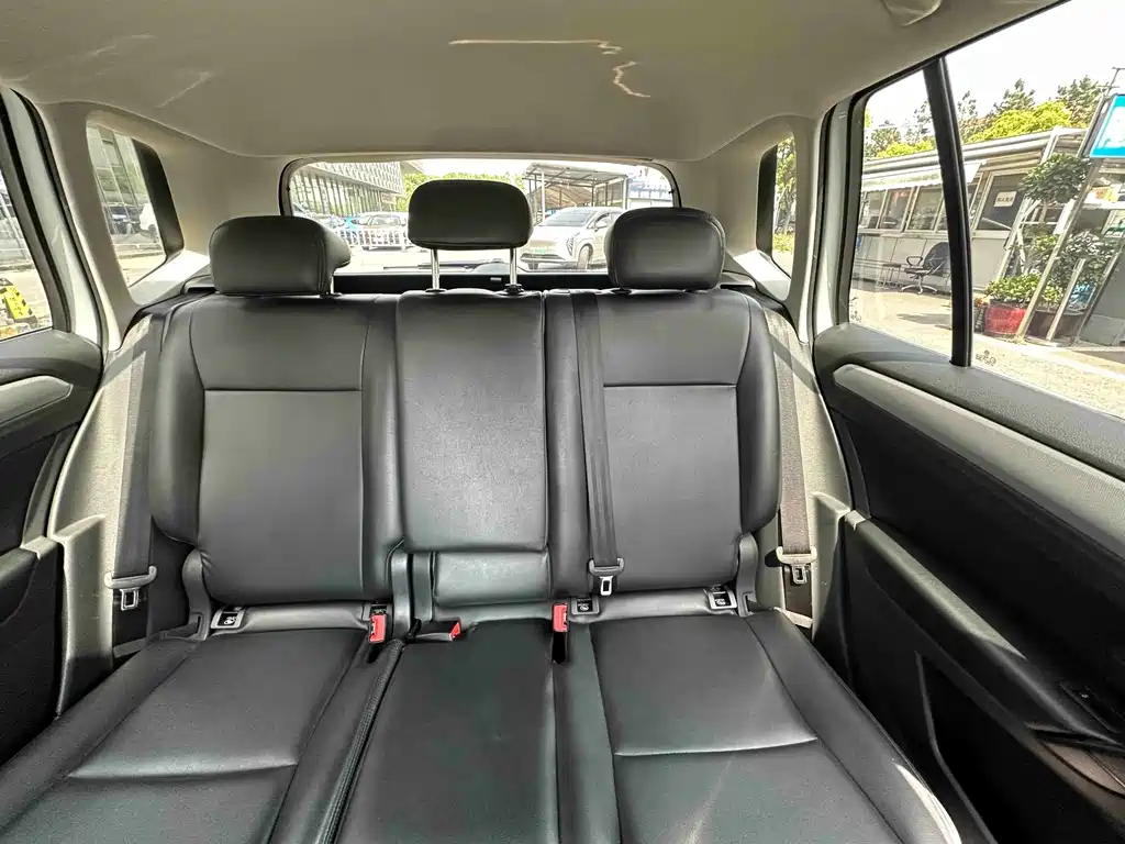 Volkswagen Golf Sportsvan — миниатюра 4
