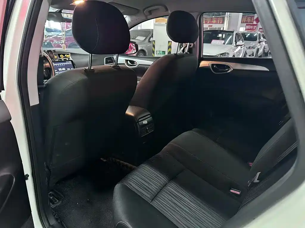 Nissan Sylphy — миниатюра 7
