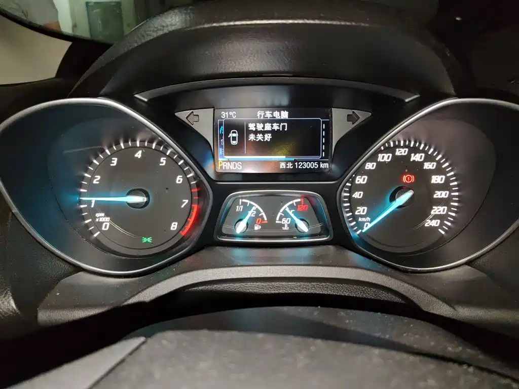 Ford Kuga — миниатюра 7