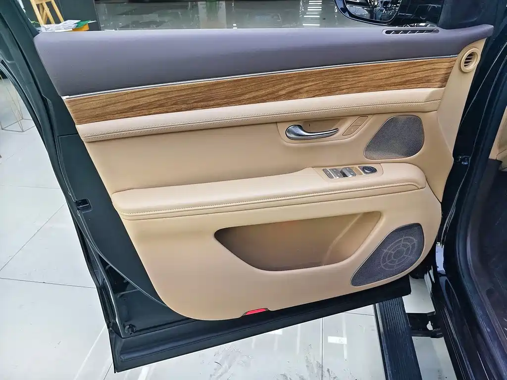 AITO Wenjie AITO M7 — миниатюра 10