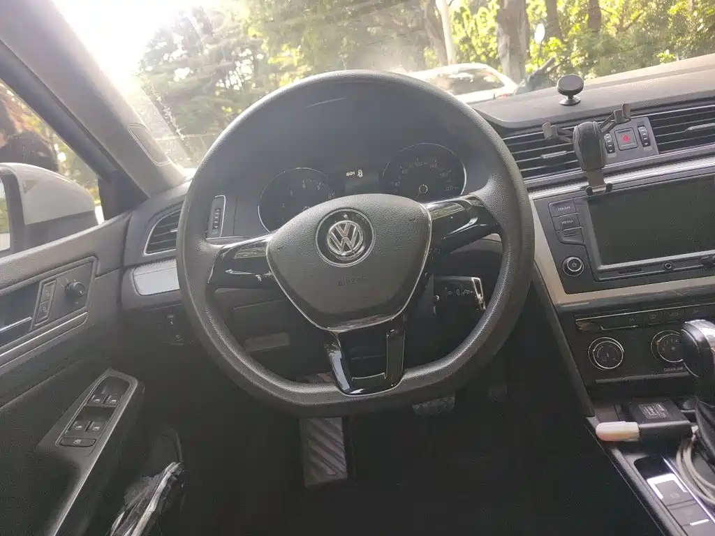 Volkswagen Lamando — миниатюра 3