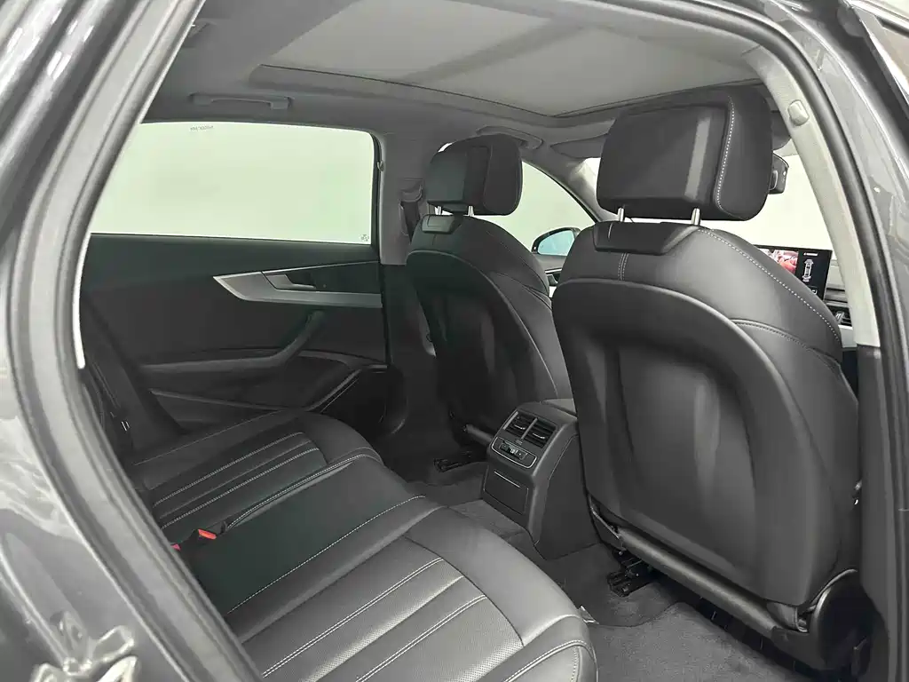Audi A4L — миниатюра 14
