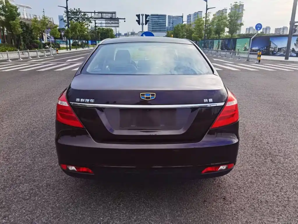 Geely Emgrand — миниатюра 9
