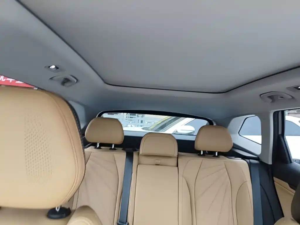 Geely Boyue L — миниатюра 18