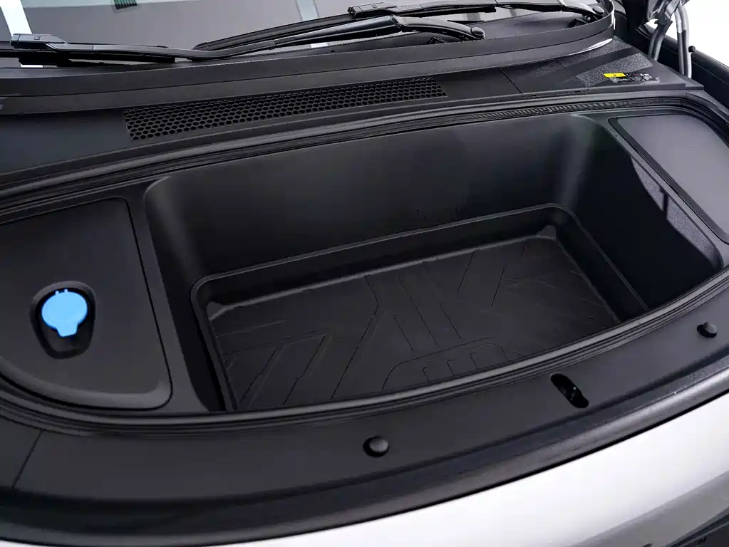 Li Auto Идеальный i6 — миниатюра 8