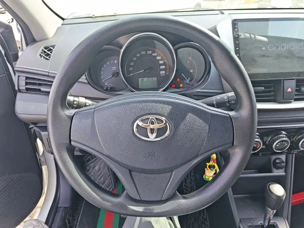 Toyota Yaris L — миниатюра 11