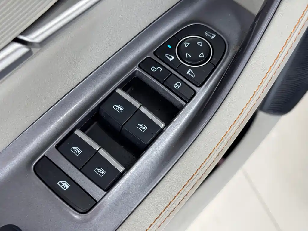 BYD PLUS New Energy — миниатюра 15