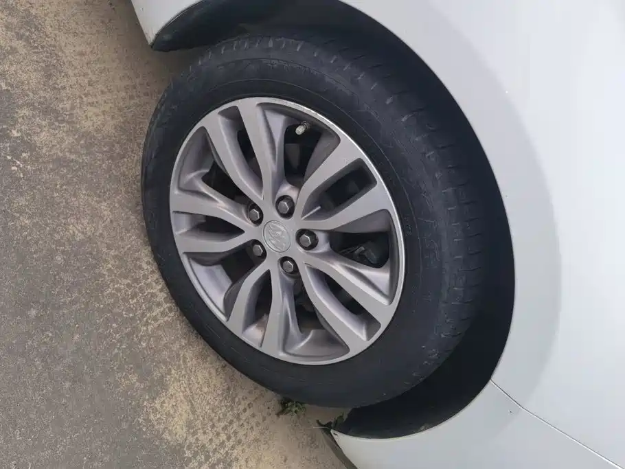 Buick Excelle — миниатюра 6