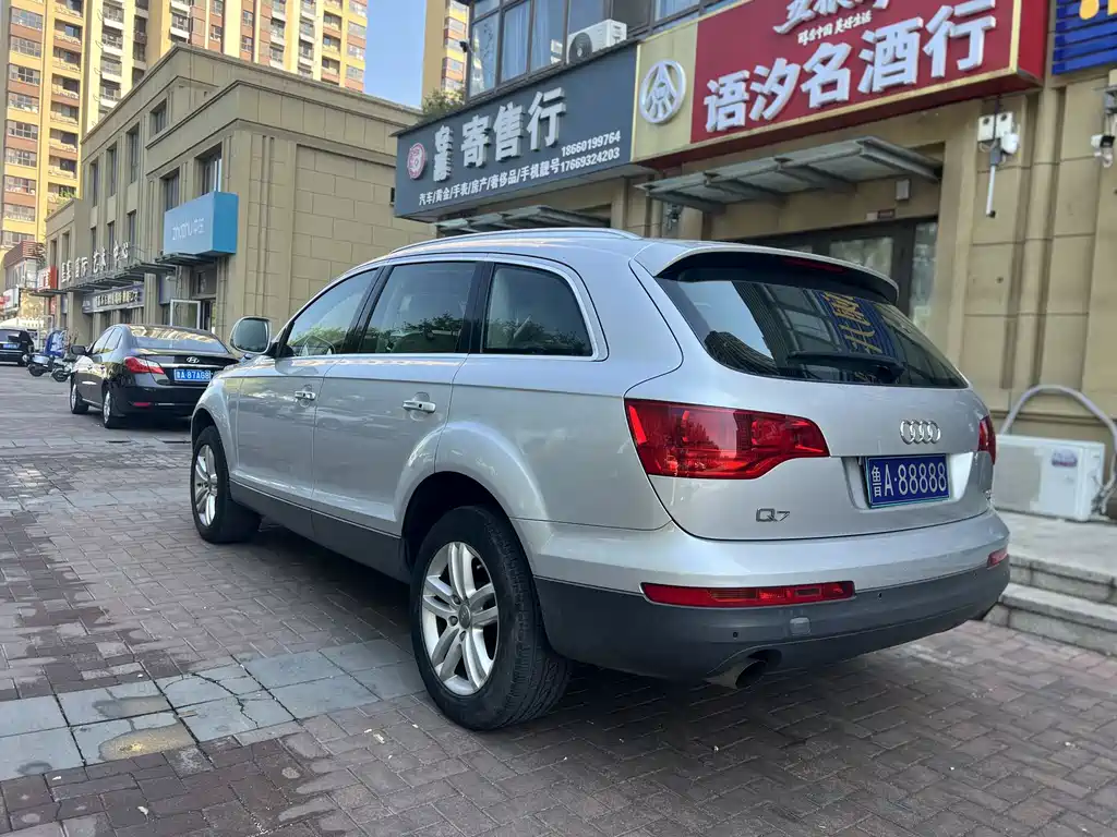Audi Q7 — миниатюра 4
