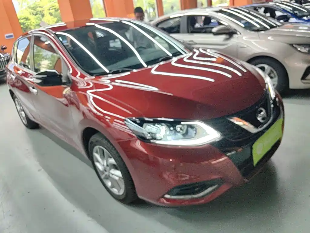 Nissan Tiida — миниатюра 4