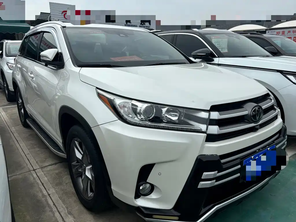 Toyota Highlander 2018 2.0T Luxury 7 мест V