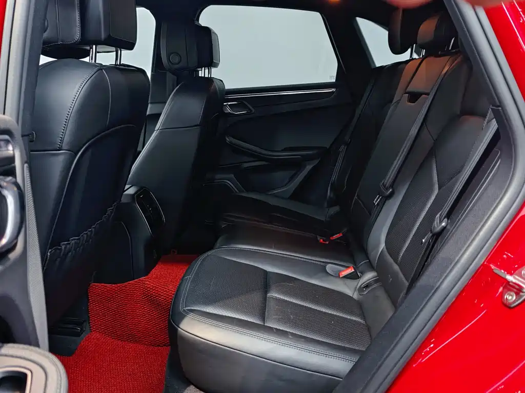 Porsche Macan — миниатюра 6