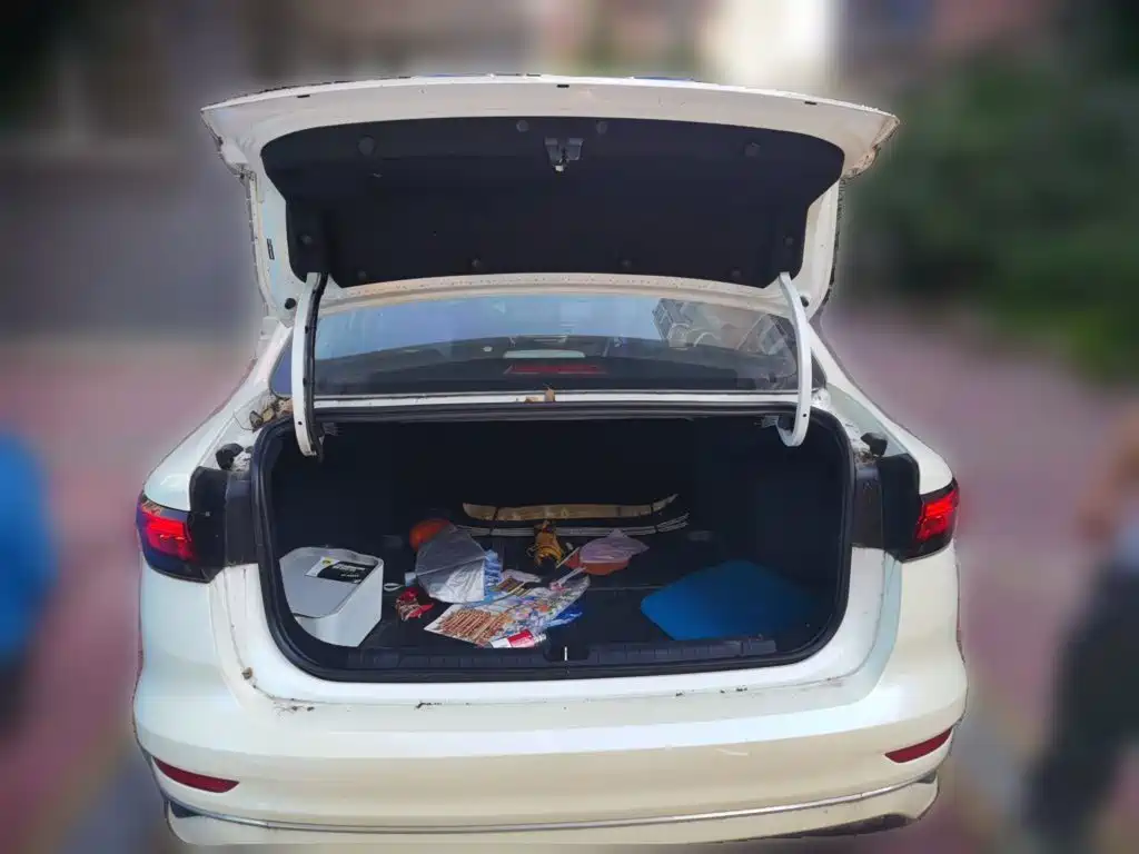 Geely Emgrand — миниатюра 15