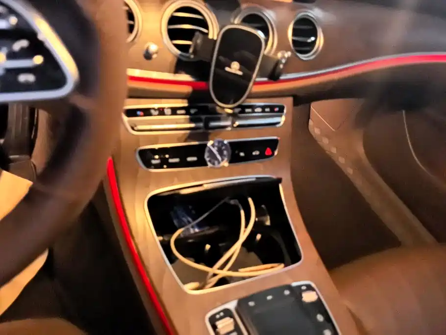 Mercedes-Benz E-Class — миниатюра 16