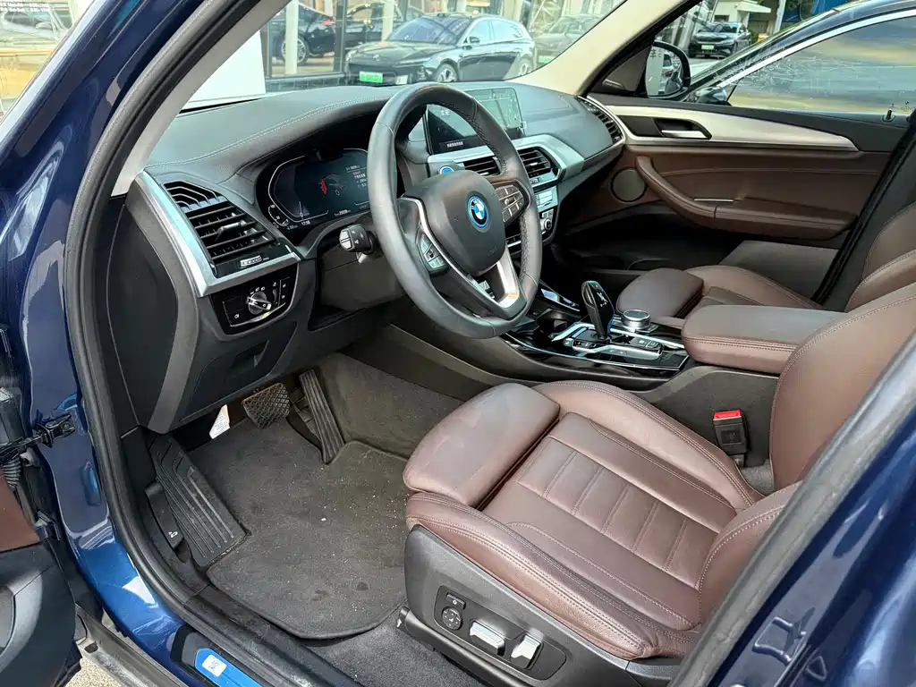 BMW iX3 — миниатюра 3