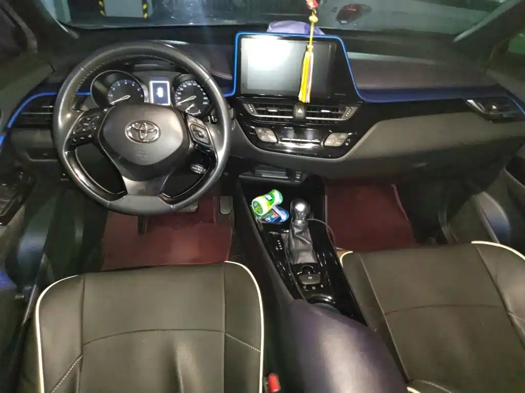 Toyota C-HR — миниатюра 13