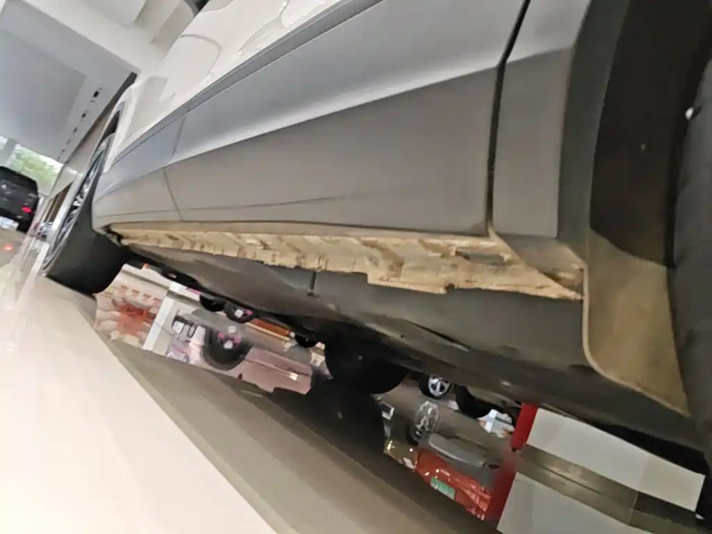 Volkswagen Tiguan L — миниатюра 22