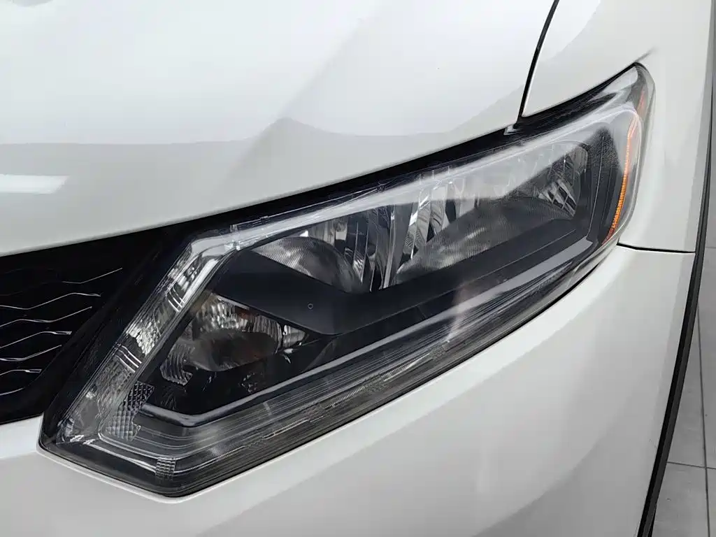 Nissan X-Trail — миниатюра 7