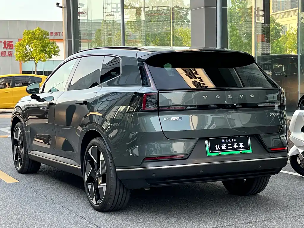 Volvo гибрид Volvo XC70 plug-in — миниатюра 3