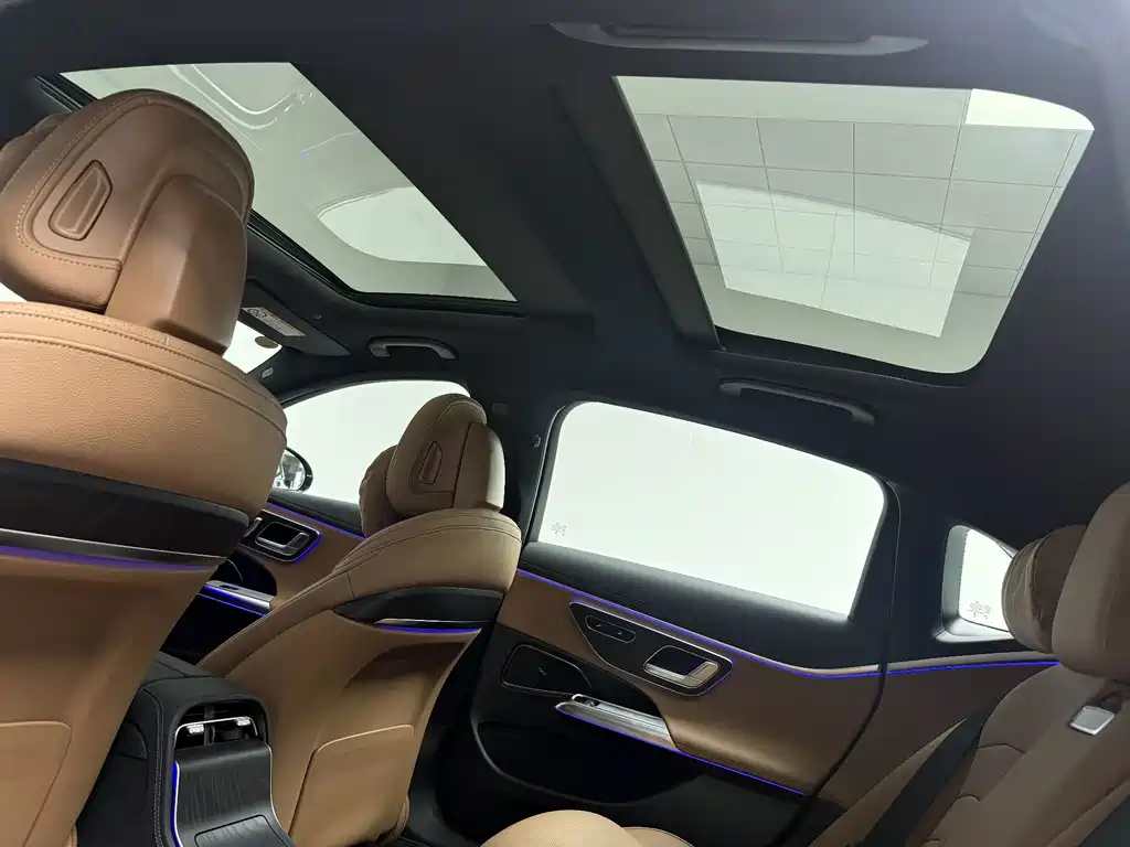 Mercedes-Benz E-Class — миниатюра 5