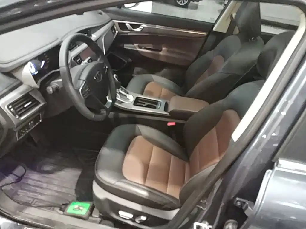 Geely Emgrand GS — миниатюра 15