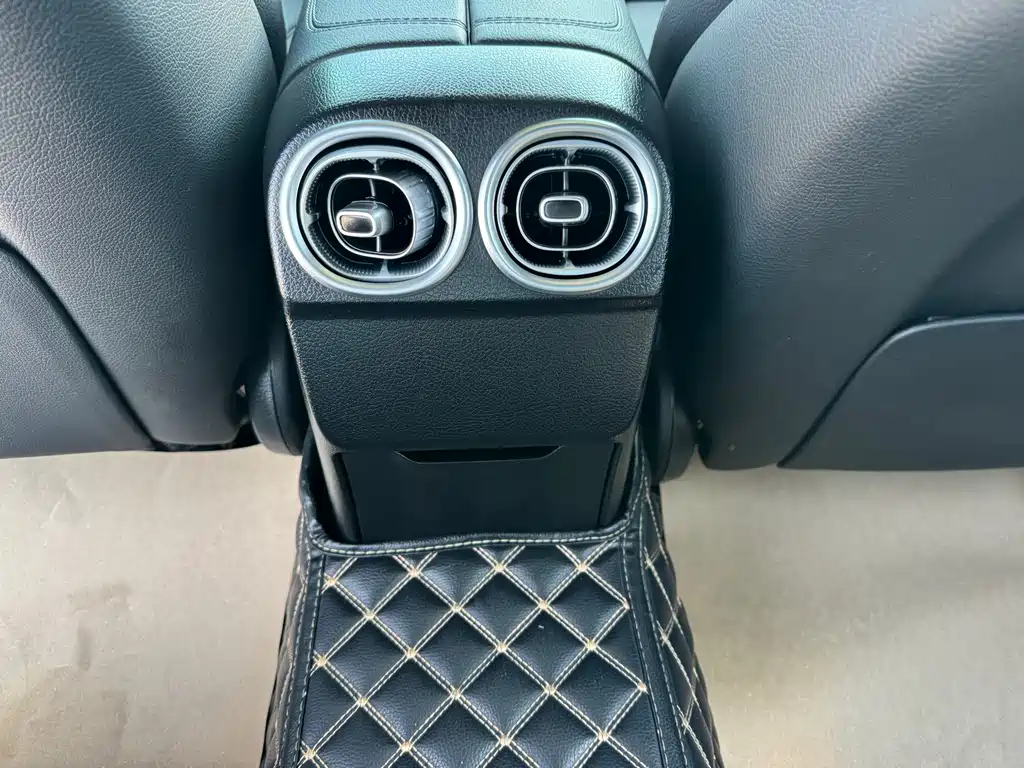 Mercedes-Benz C-Class New Energy — миниатюра 14