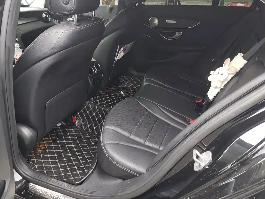 Mercedes-Benz C-Class — миниатюра 11