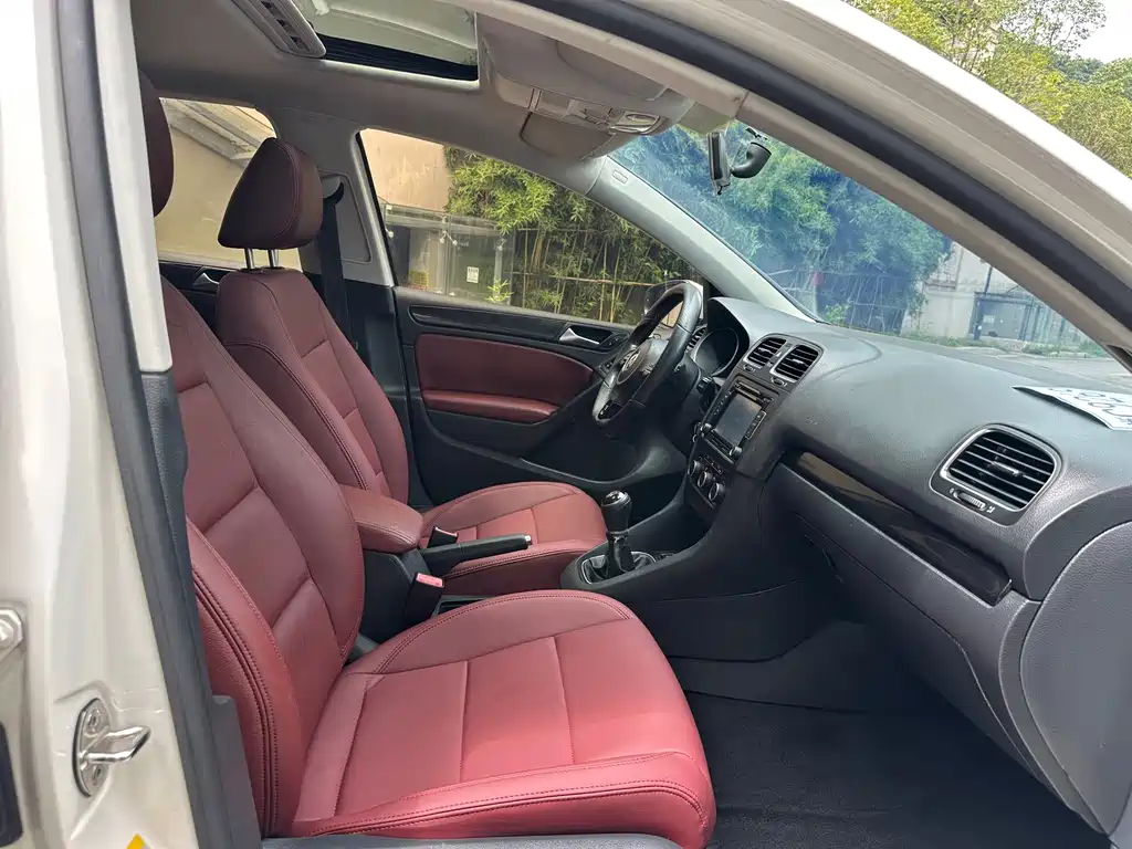 Volkswagen Golf — миниатюра 10