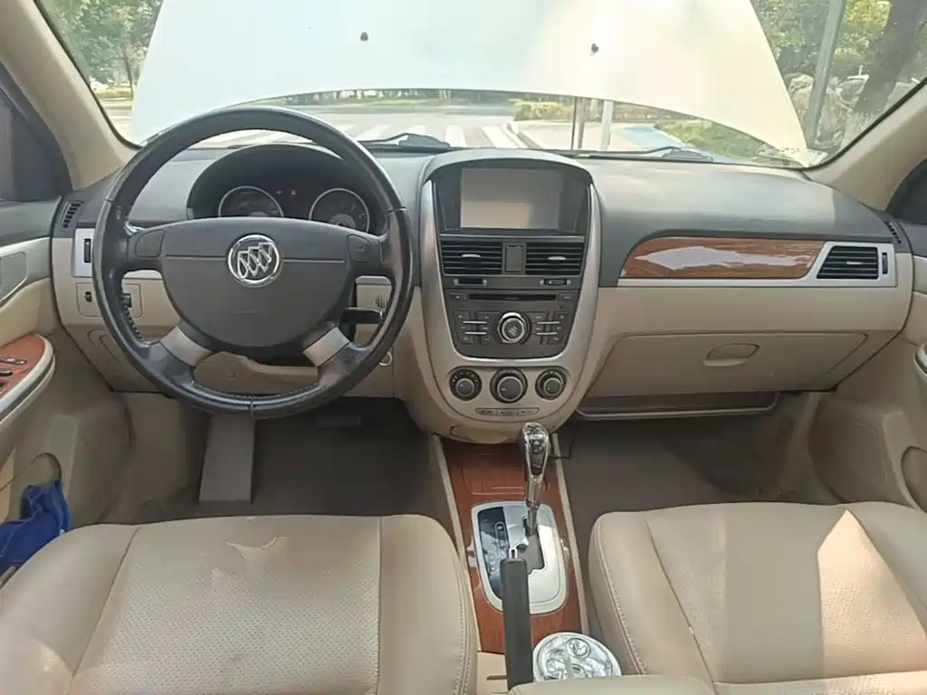 Buick Excelle — миниатюра 10