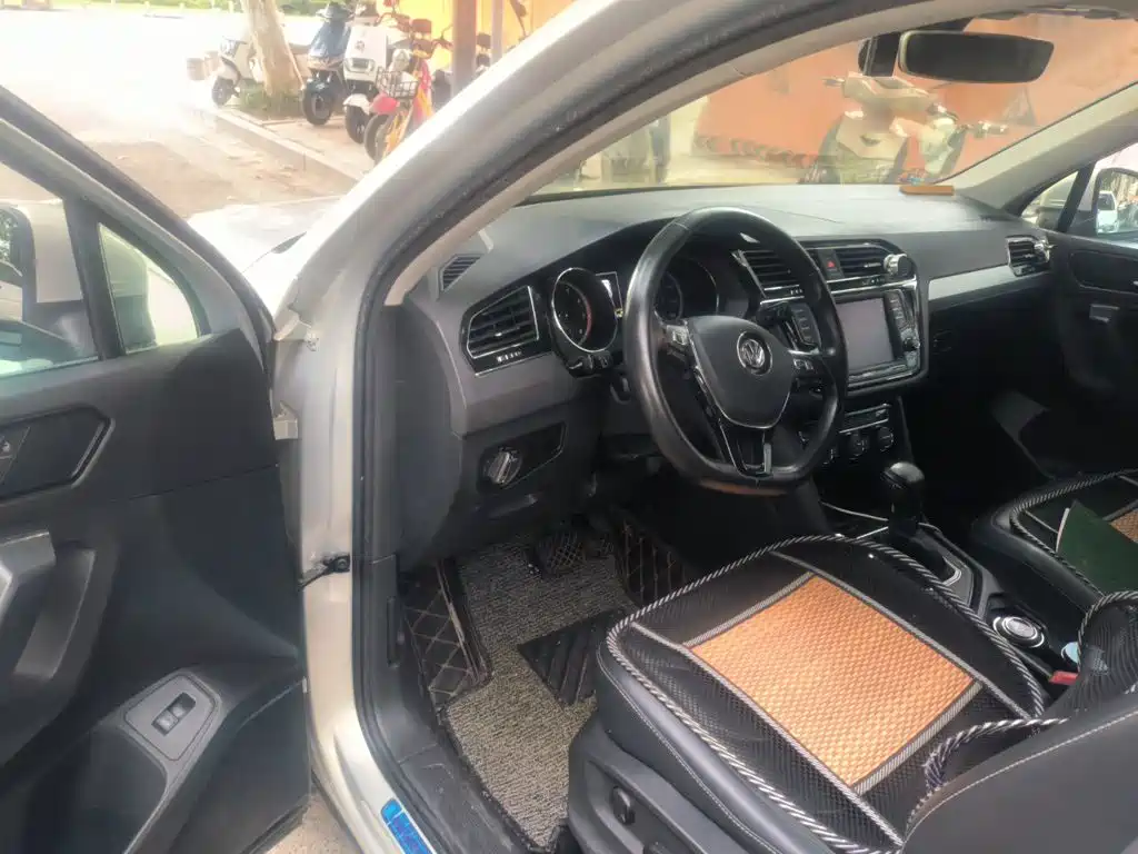Volkswagen Tiguan L — миниатюра 14