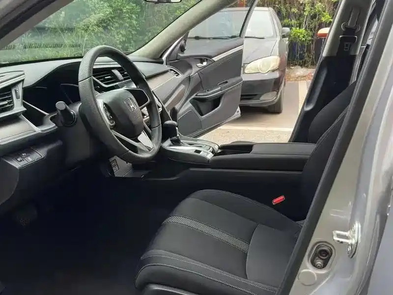 Honda Civic — миниатюра 5
