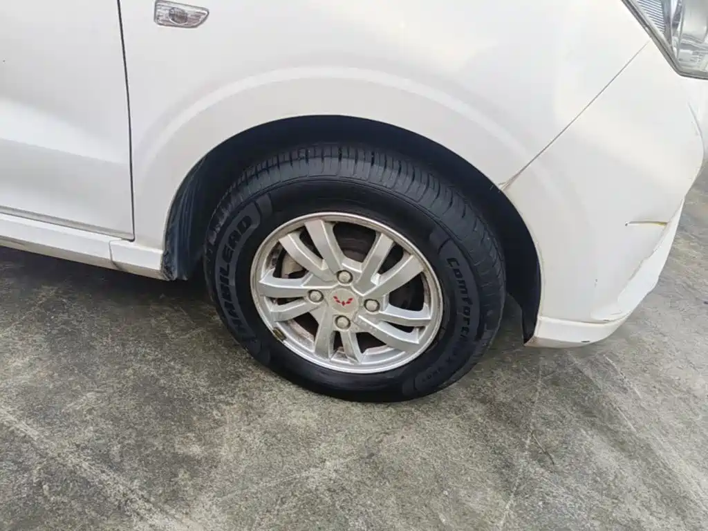 Wuling Hongguang — миниатюра 12