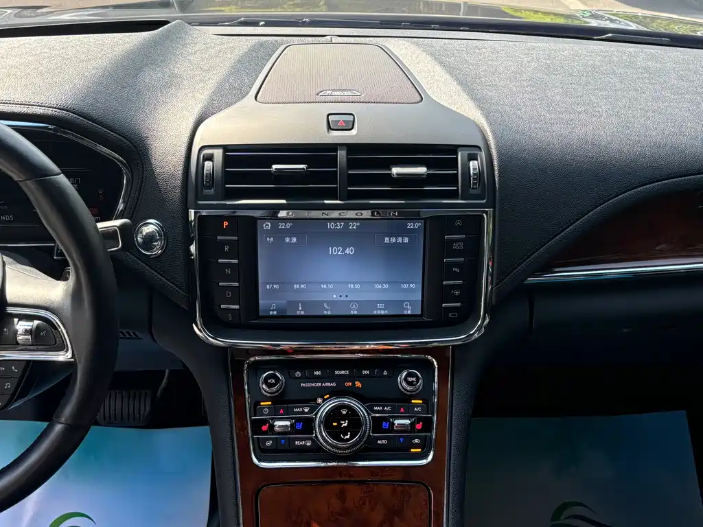 Lincoln Continental — миниатюра 8