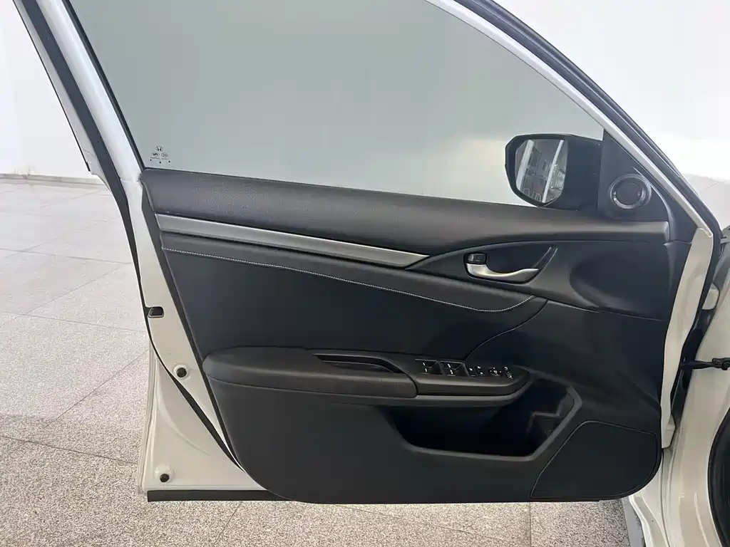 Honda Civic — миниатюра 17