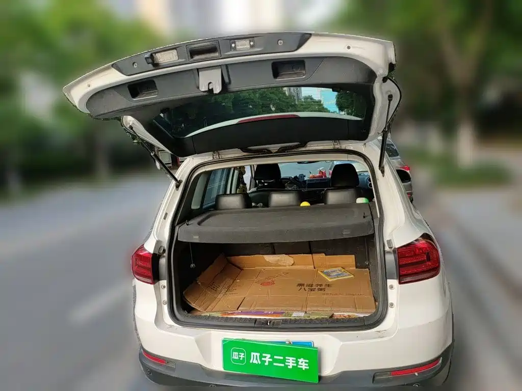 Volkswagen Tiguan 2015 1.8TSI AT Comfort