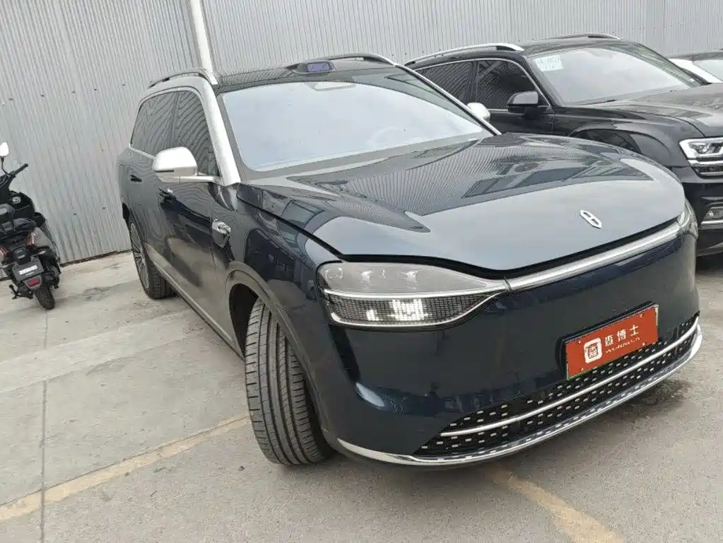 Aito M9 2025 Ultra 52kWh 5 мест (192 ）