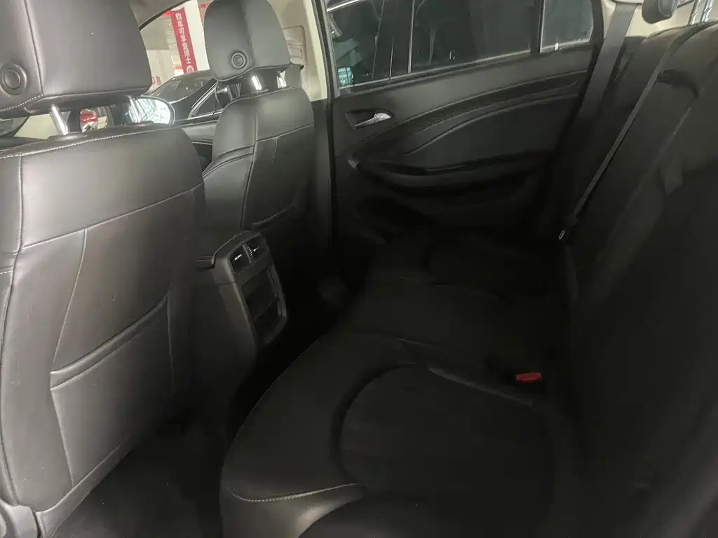 Buick Envision Plus — миниатюра 7