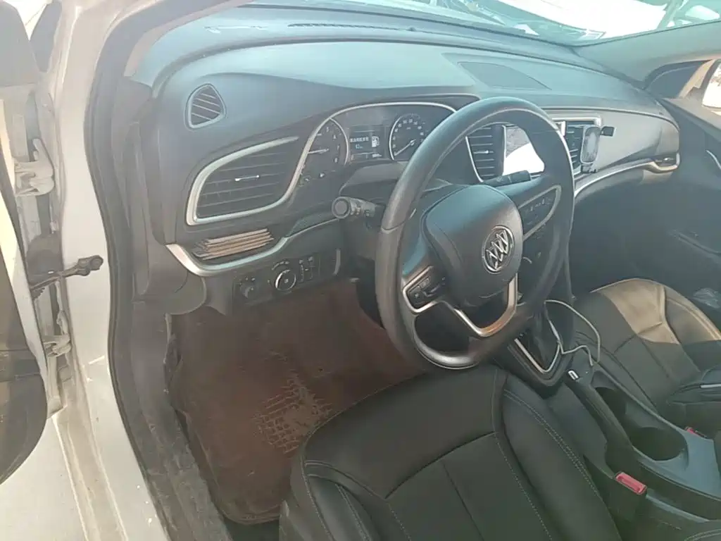 Buick Excelle — миниатюра 10