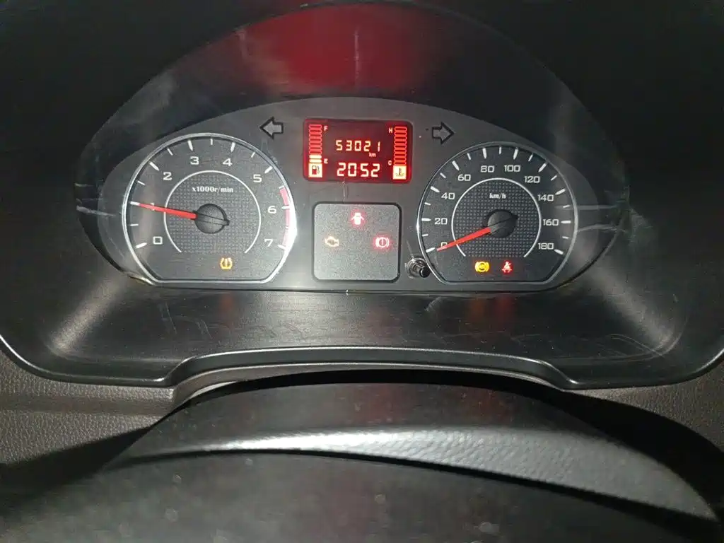 Wuling Hongguang V — миниатюра 9