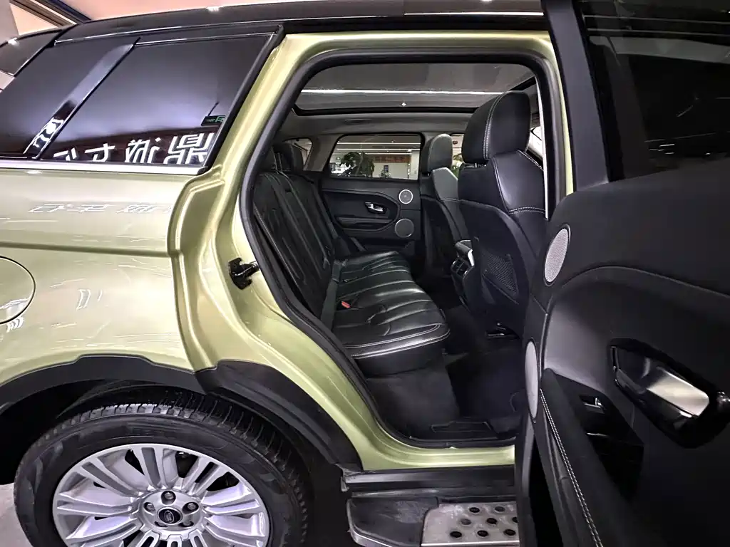 Land Rover Evoque (Import) — миниатюра 24