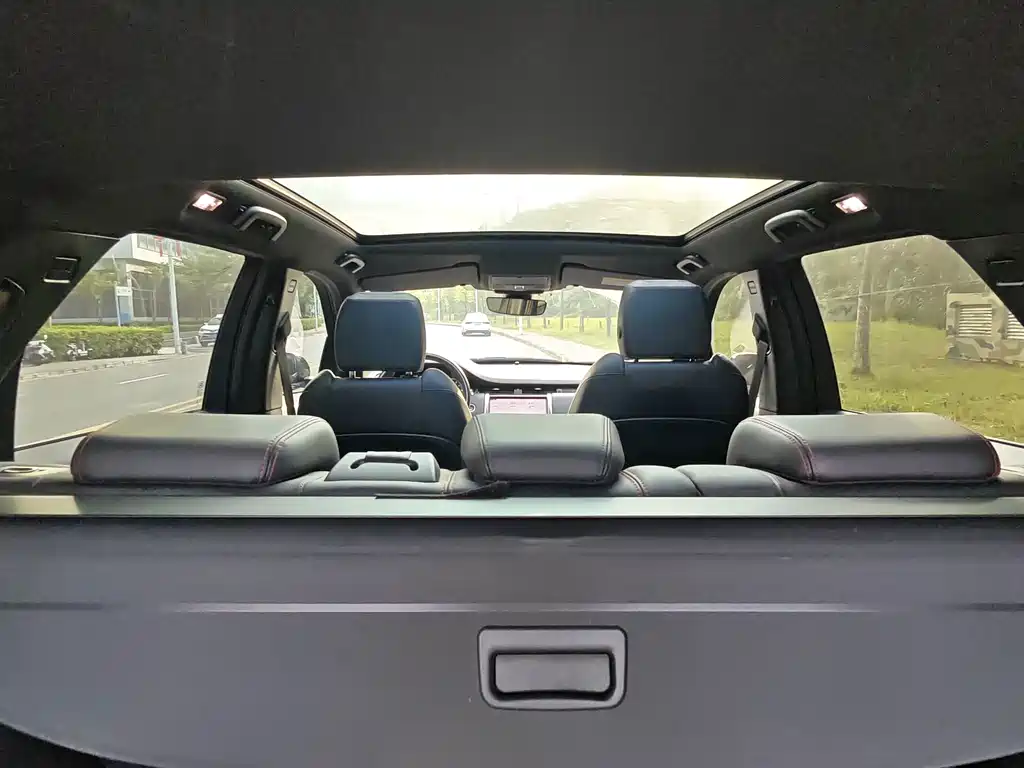 Land Rover Discovery Sport Hybrid — миниатюра 14